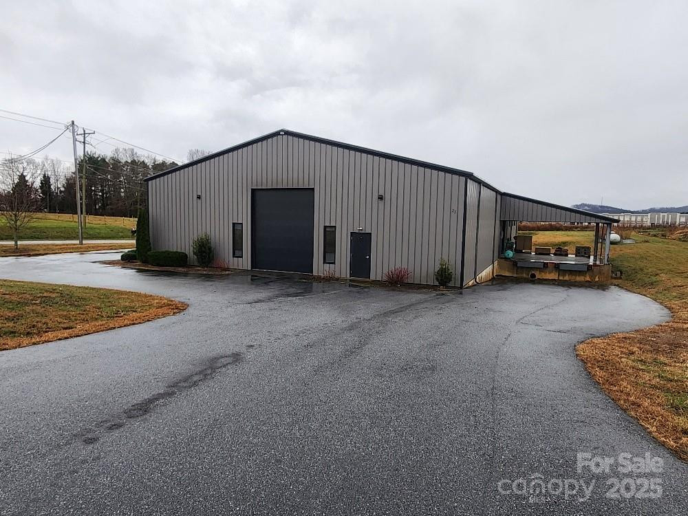 25 Reeds Way - Photo 2
