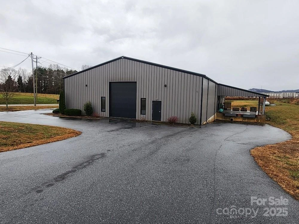 25 Reeds Way - Photo 2