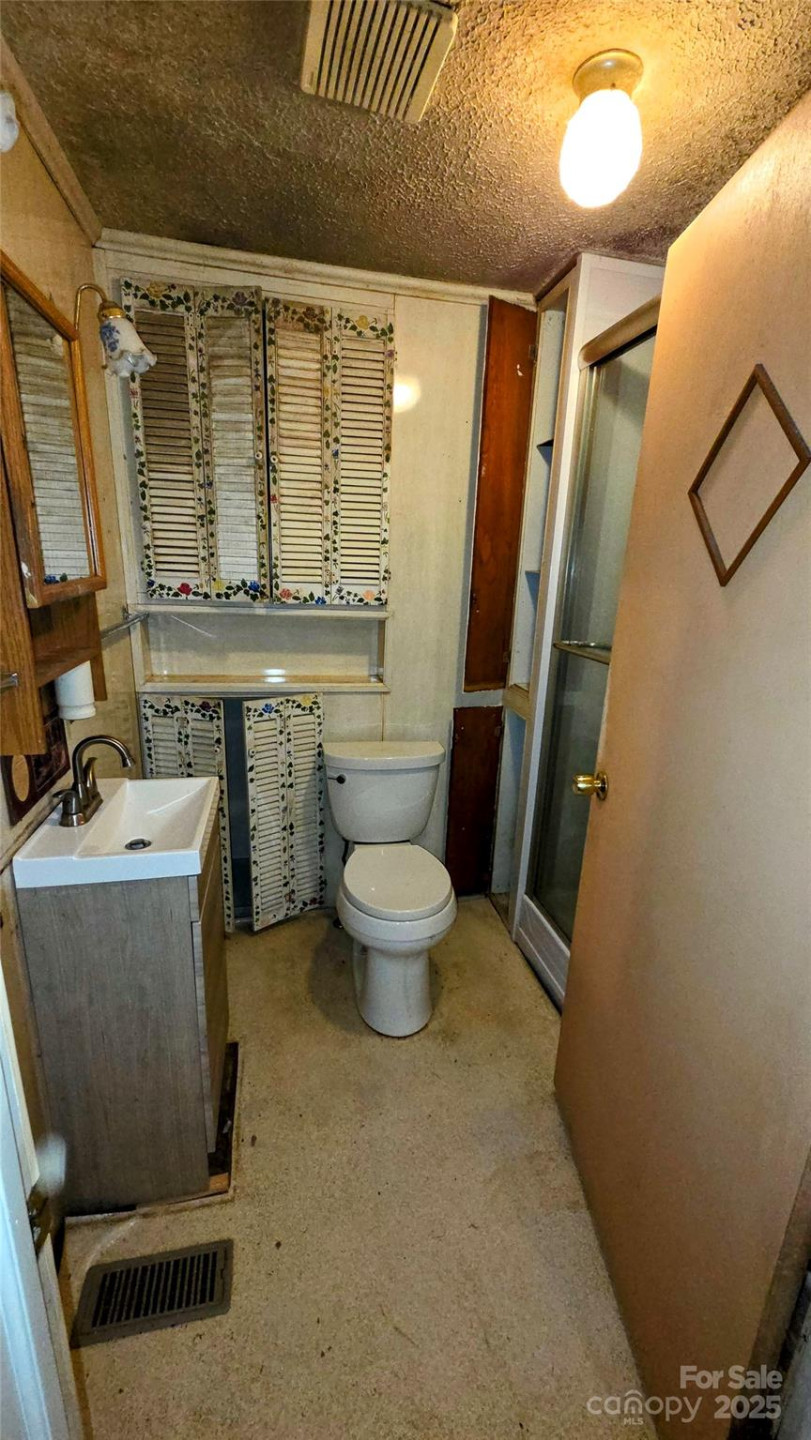 39 Henry Road - Photo 10