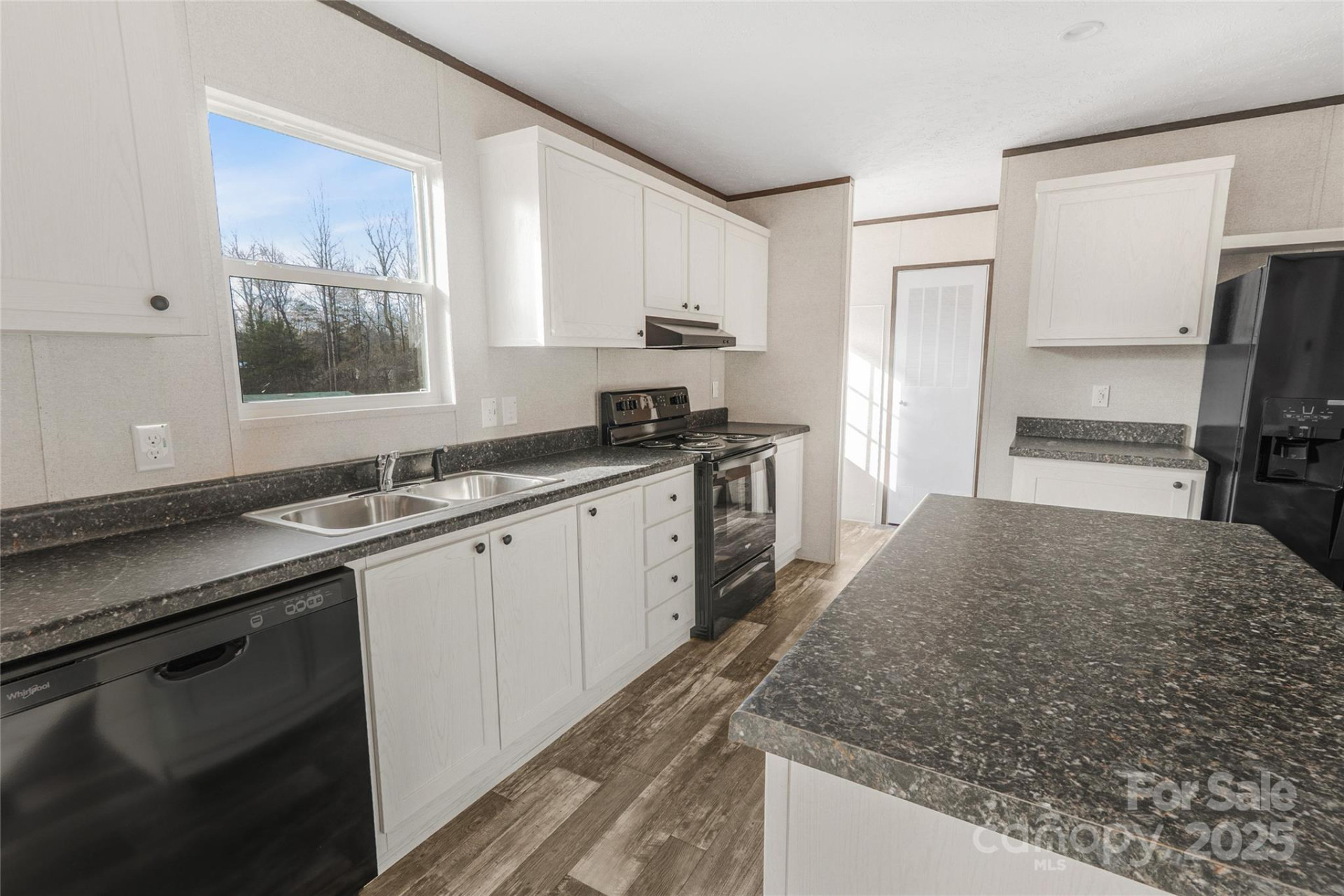 270 Plain View Drive - Photo 6