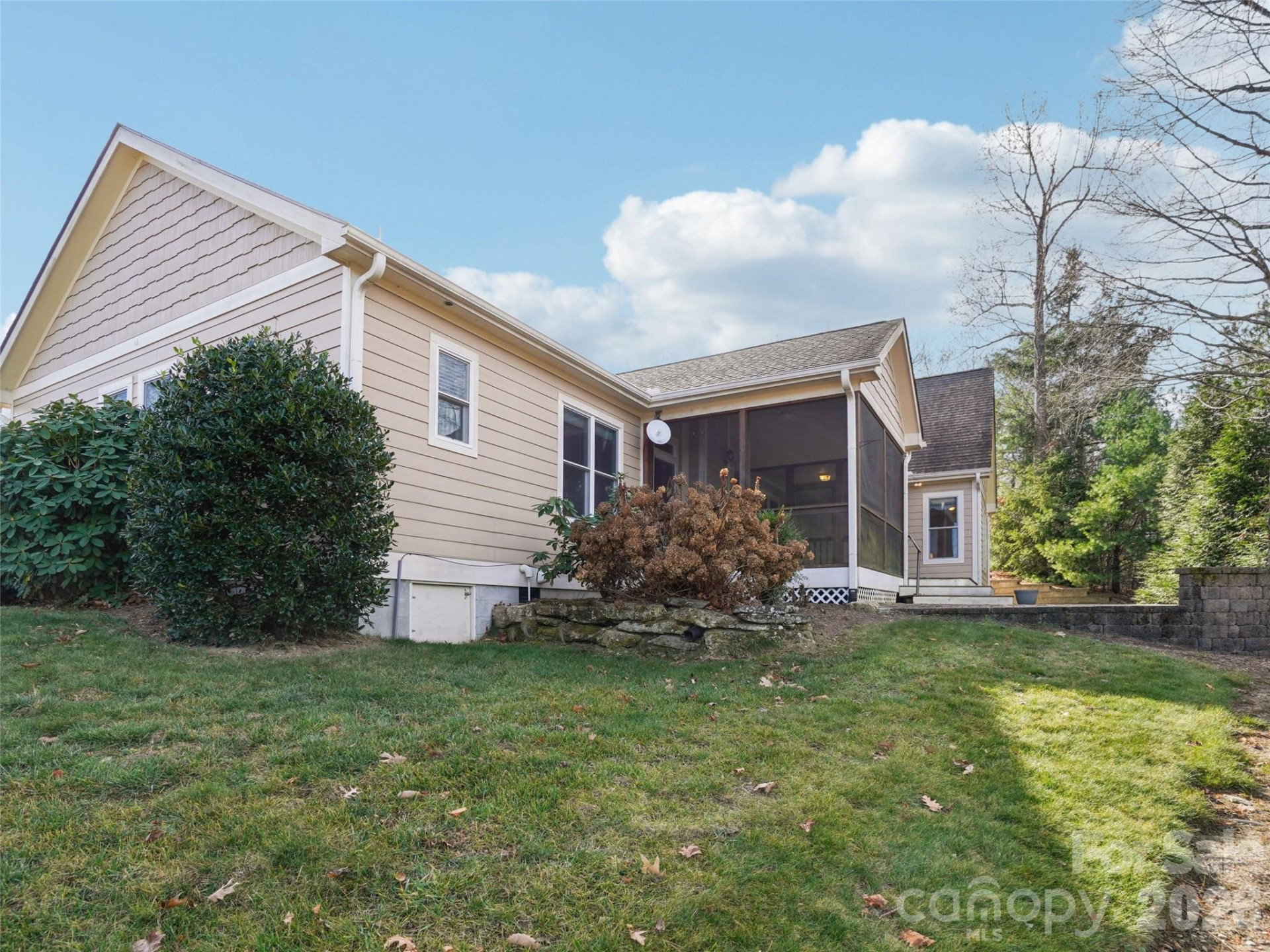 959 Silverglen Way - Photo 38