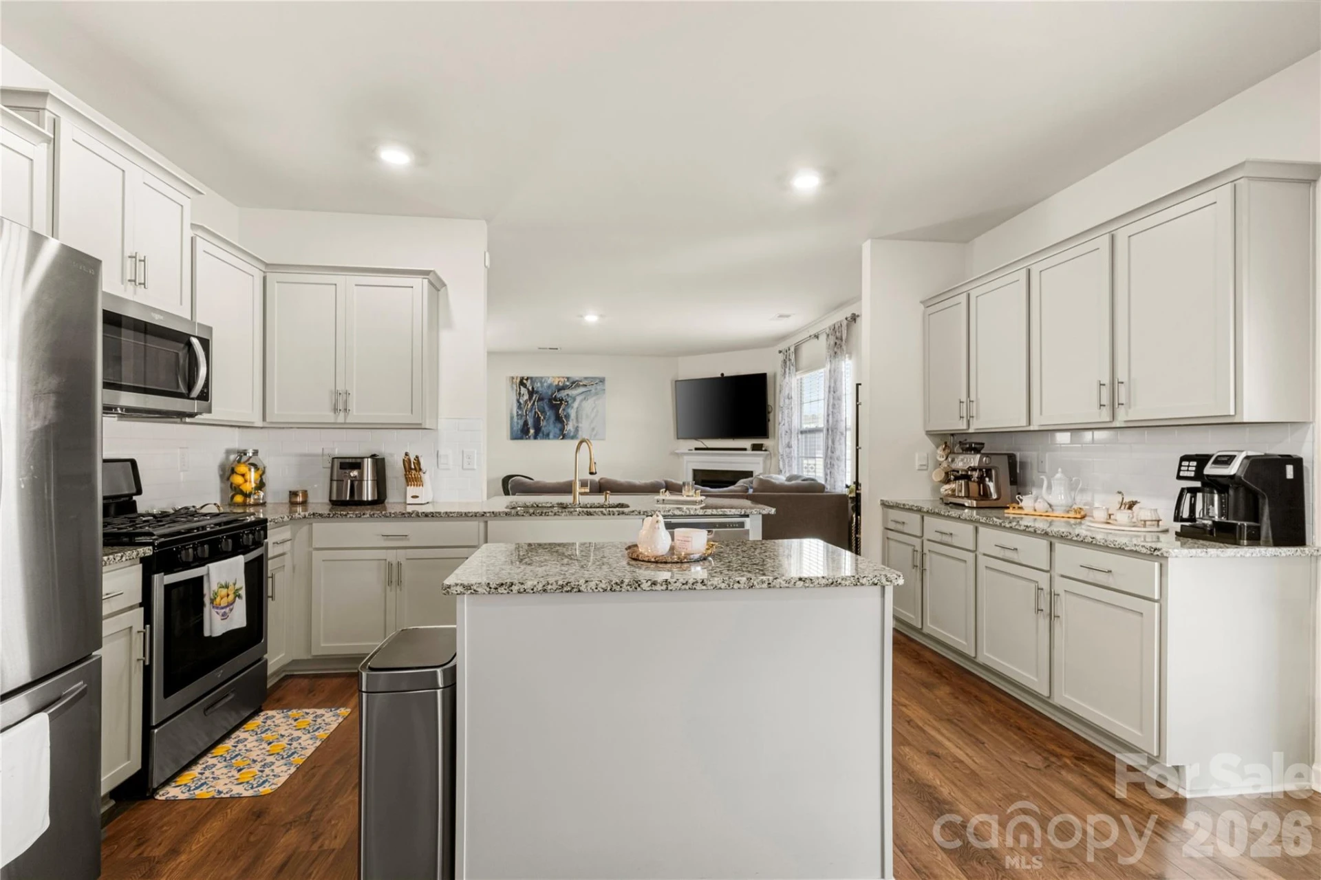 9142 Mackinaw Drive