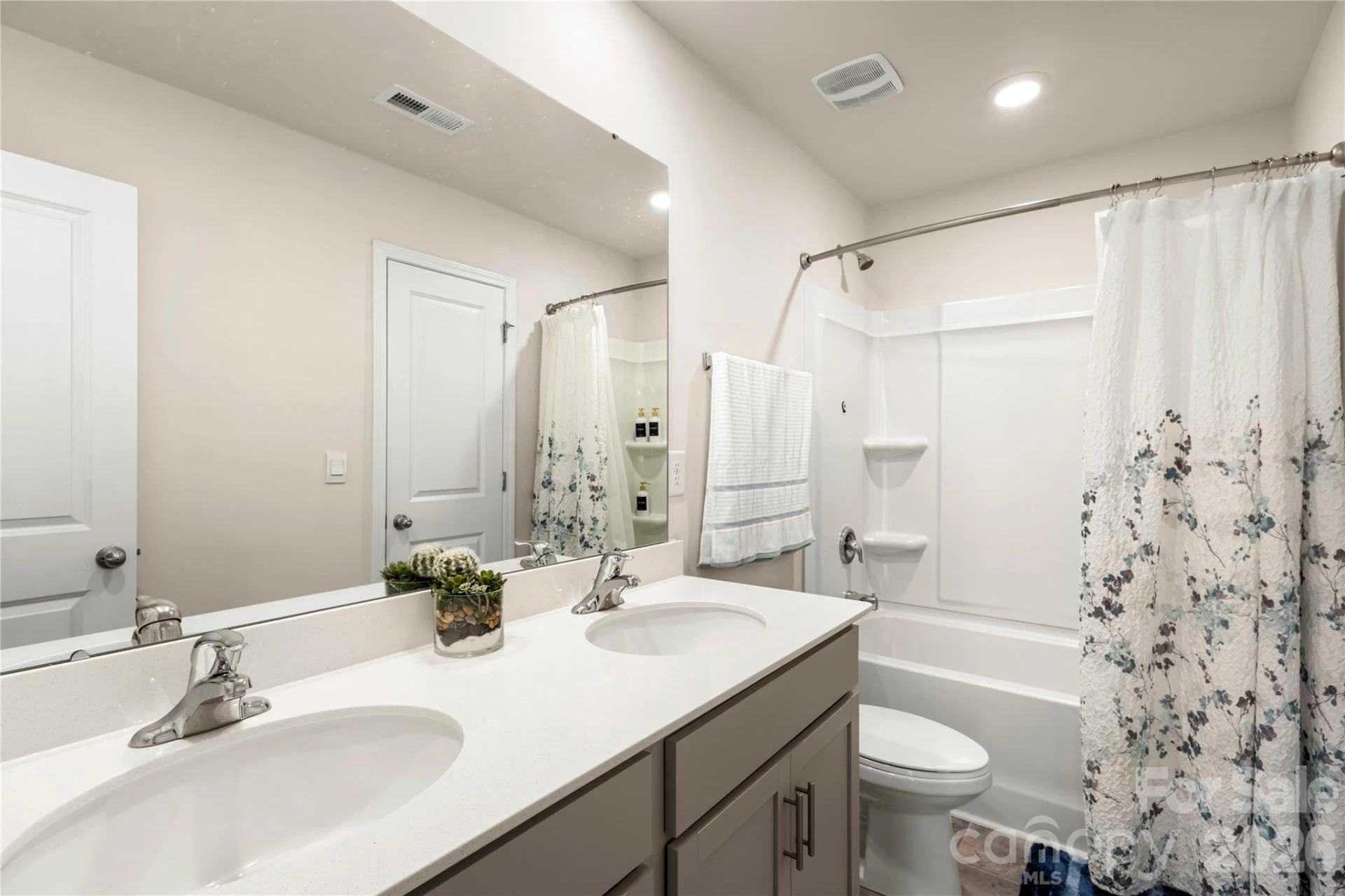 9142 Mackinaw Drive - Photo 16