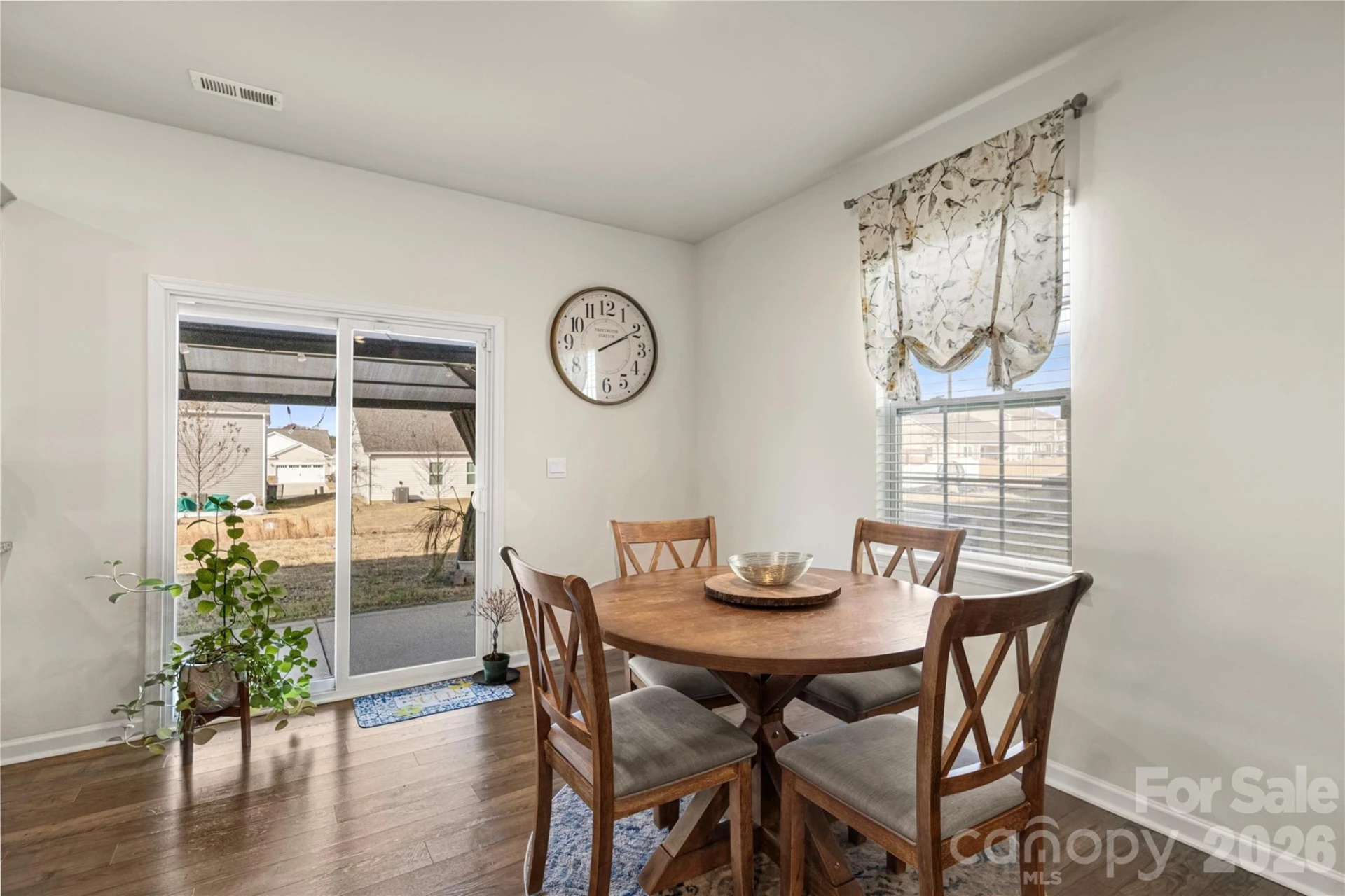 9142 Mackinaw Drive - Photo 8