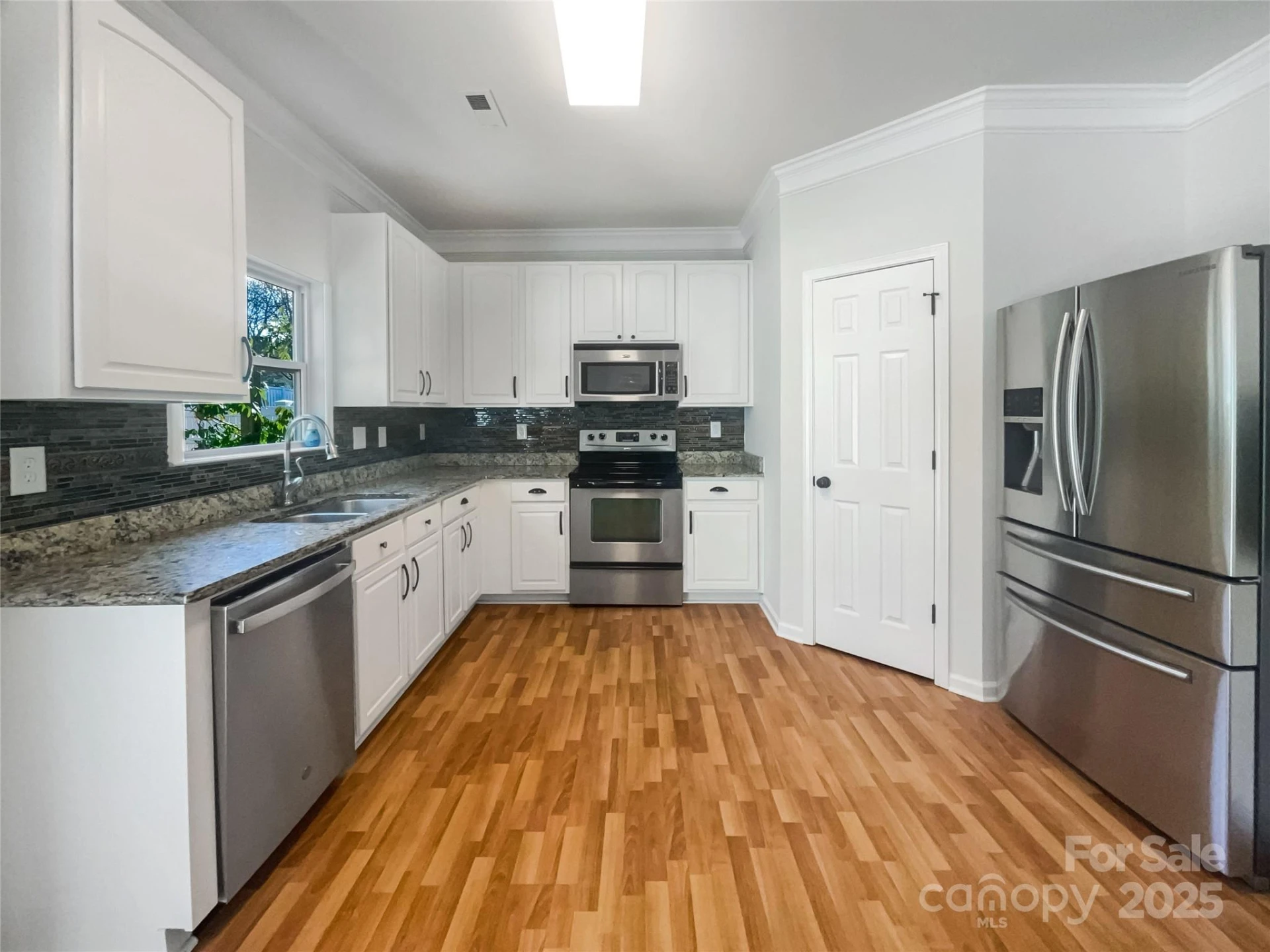 426 Garden Grove Road - Photo 11