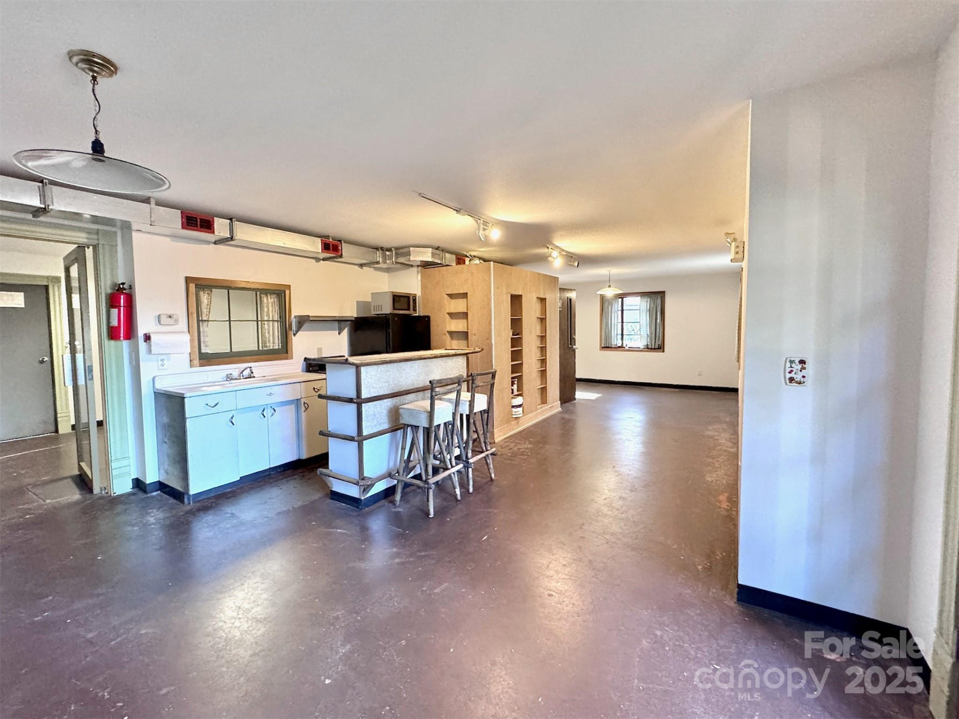 297 Hillside Street - Photo 8