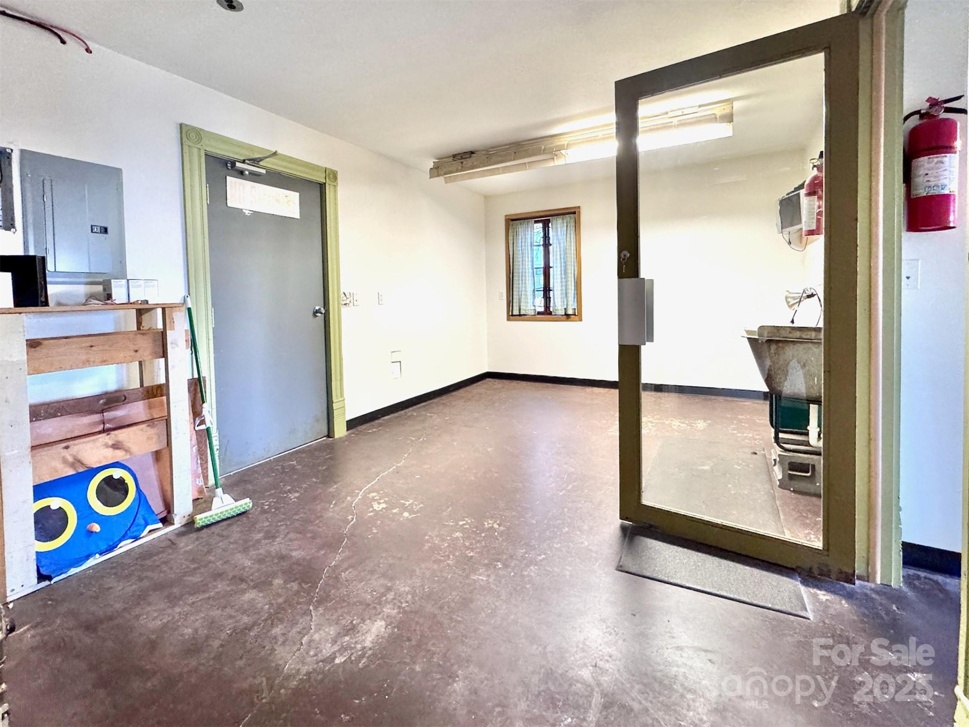 297 Hillside Street - Photo 30