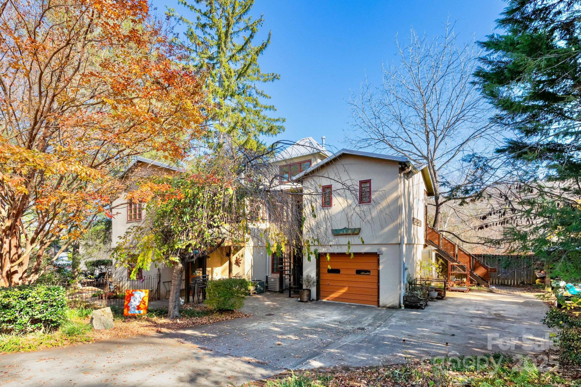 297 Hillside Street - Photo 4