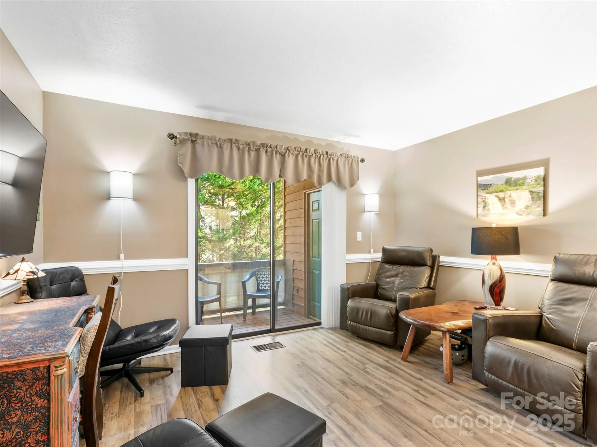 531 Courtwood Lane #2