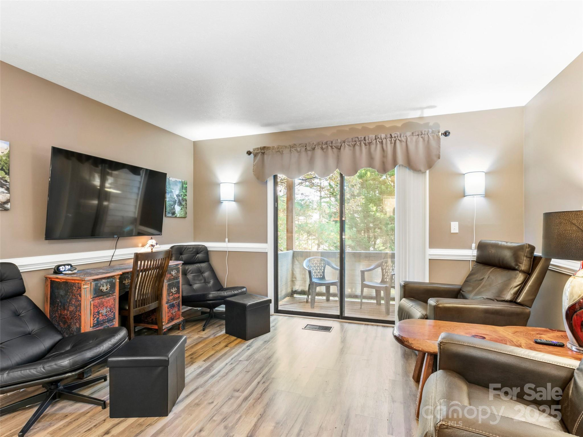 531 Courtwood Lane #2 - Photo 3