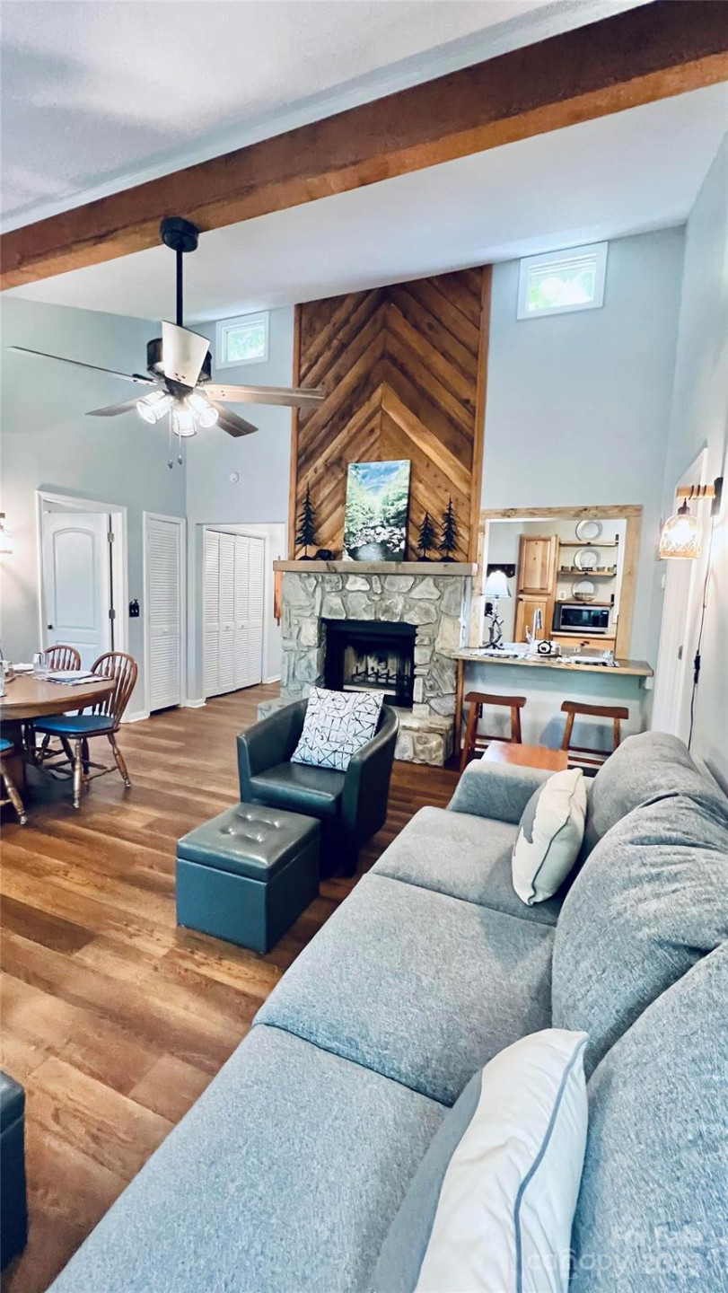 34 Oakridge Drive - Photo 4