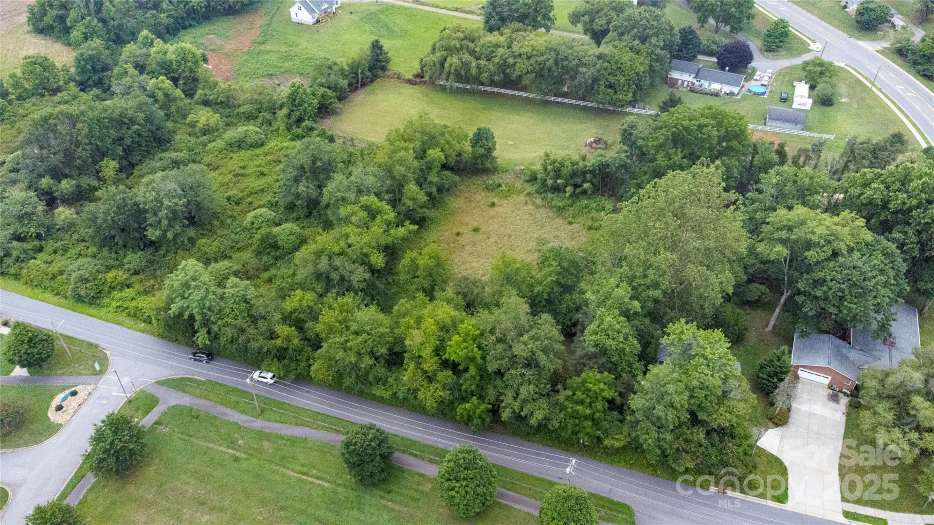 625 Vance Street - Photo 6