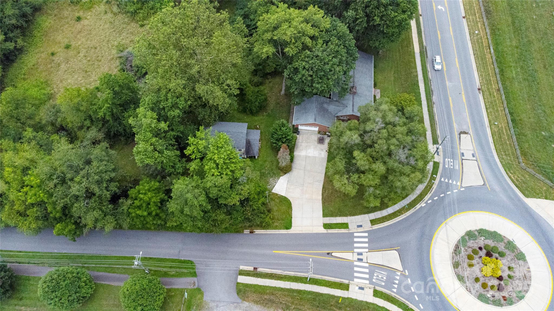 625 Vance Street - Photo 8