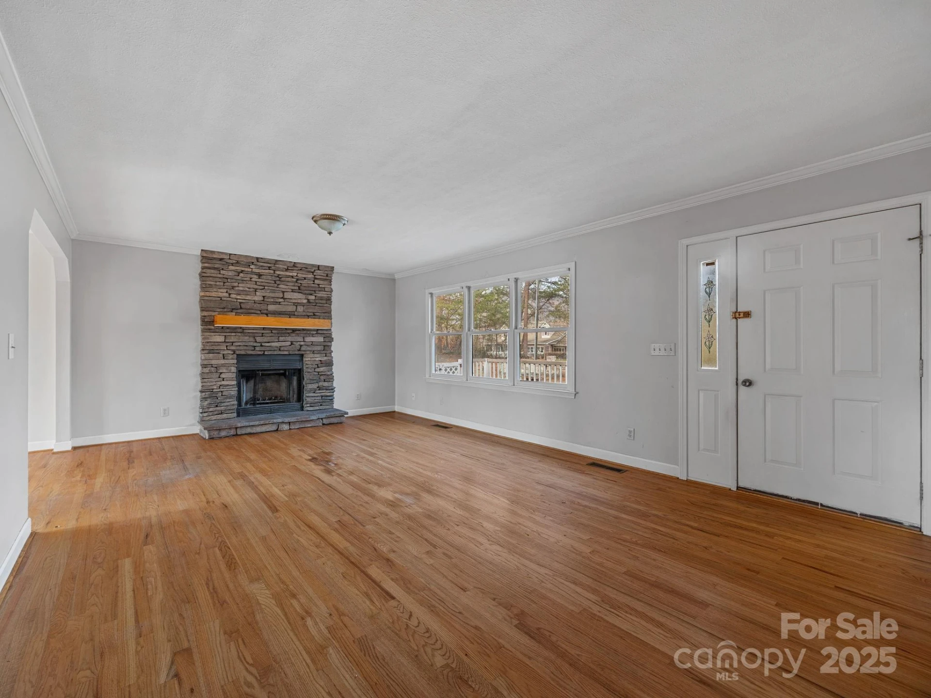 1020 Blanton Street - Photo 4