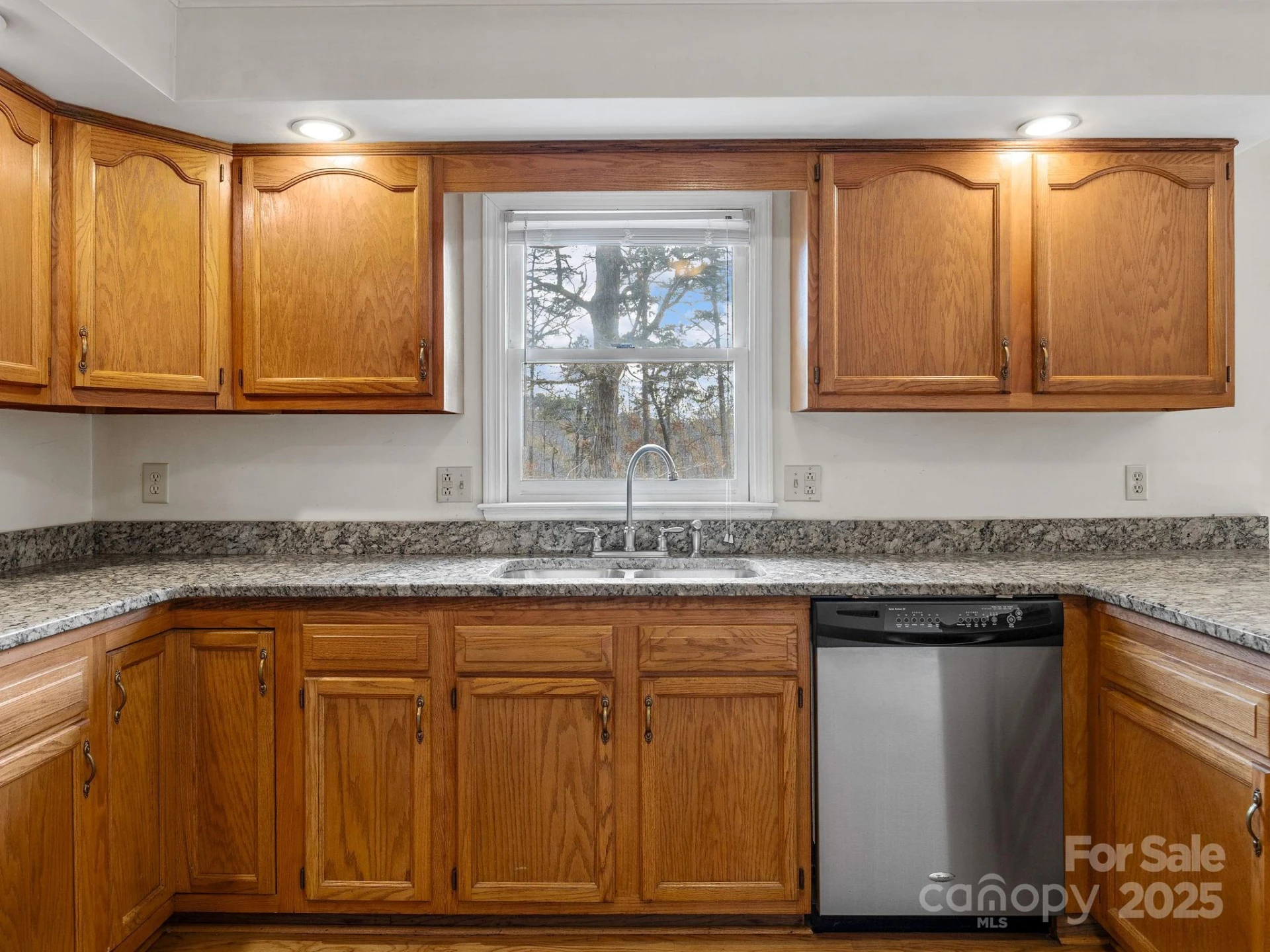 1020 Blanton Street - Photo 10