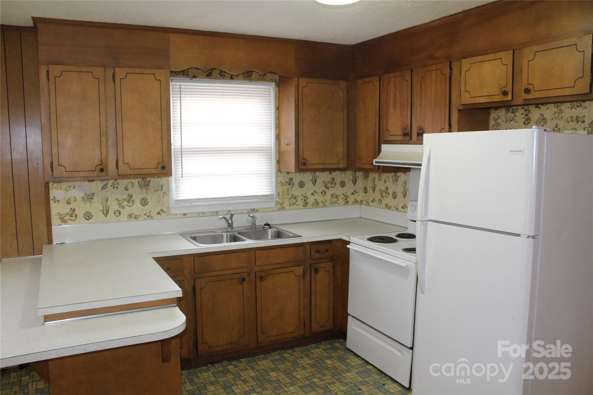 1156 Oak Forest Drive - Photo 6