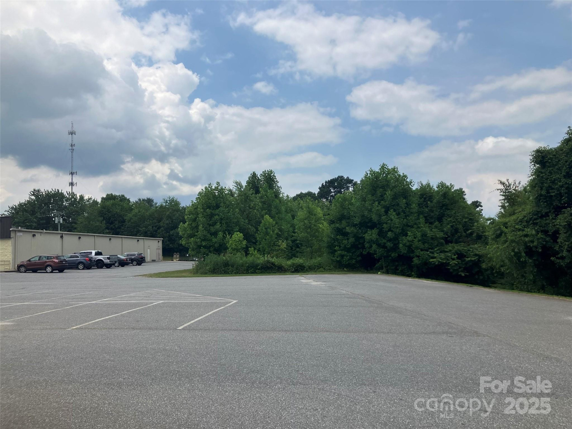 1320 Burkemont Avenue - Photo 3