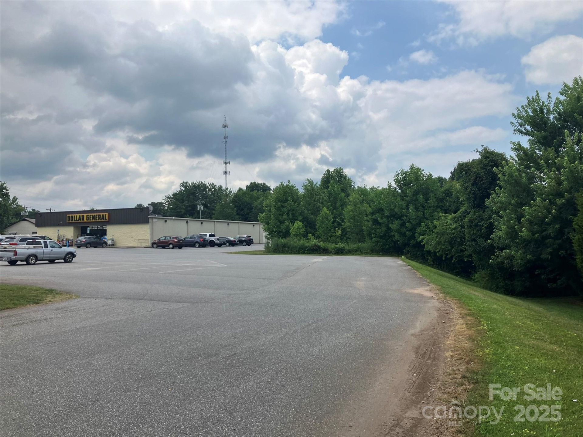 1320 Burkemont Avenue - Photo 2