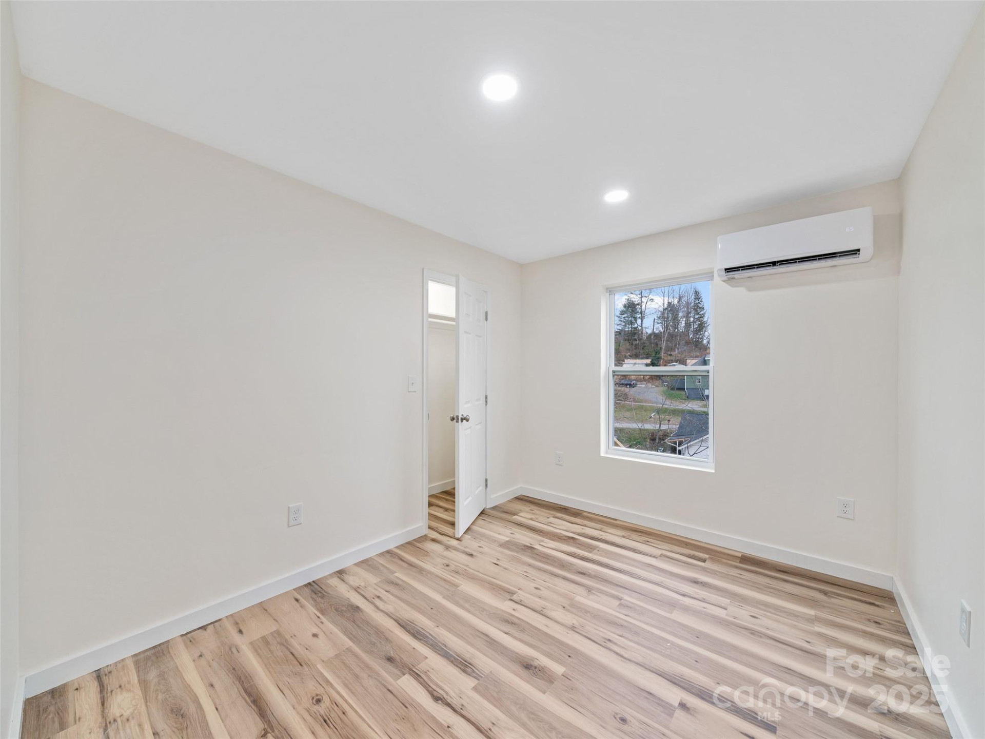 48 Phillips Lane - Photo 13