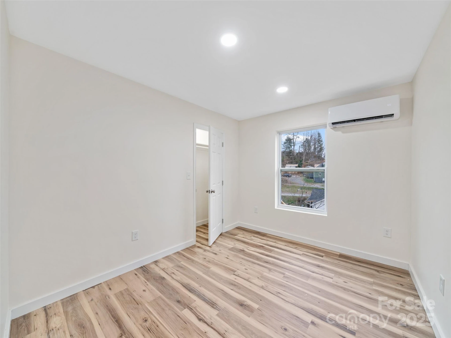48 Phillips Lane - Photo 13