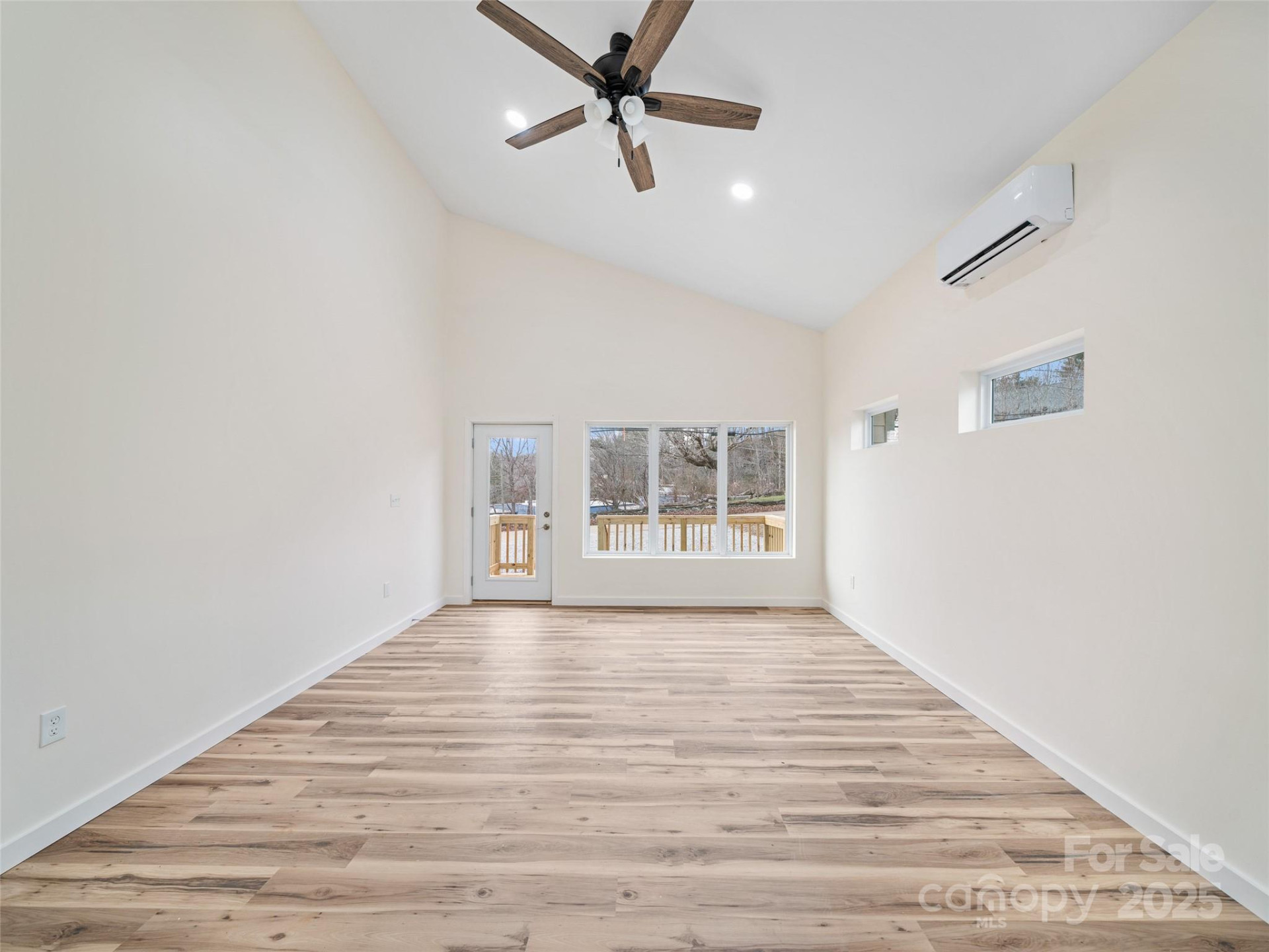 48 Phillips Lane - Photo 4