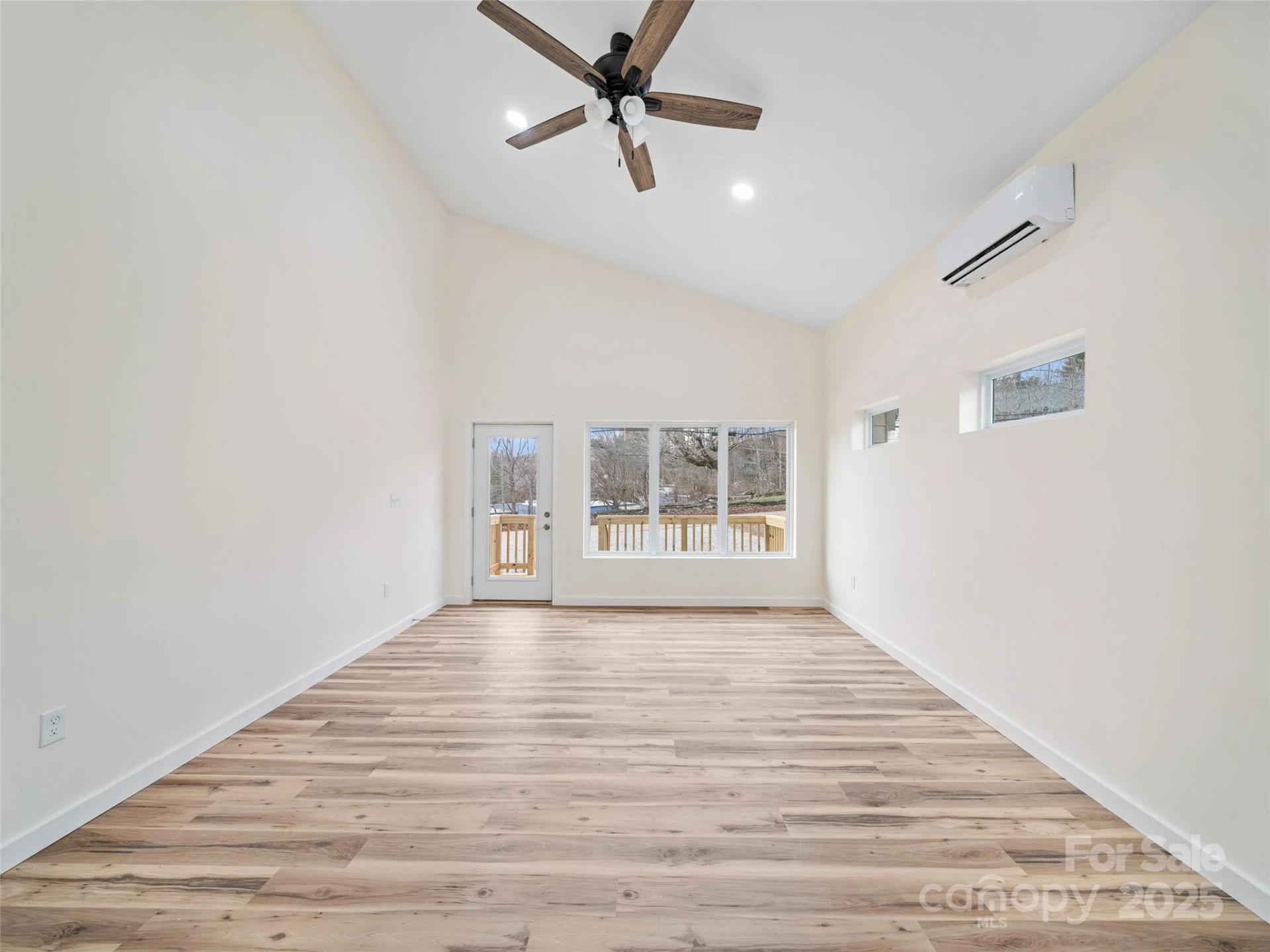 48 Phillips Lane - Photo 4