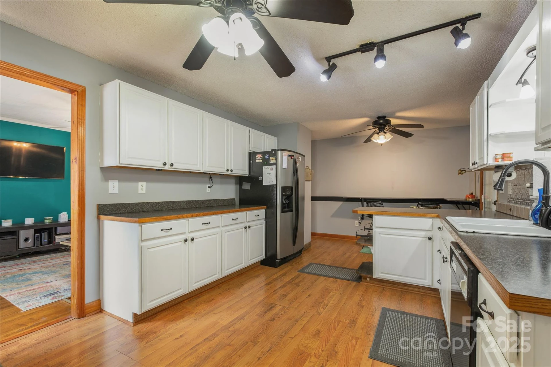 333 Oakview Park Road - Photo 5