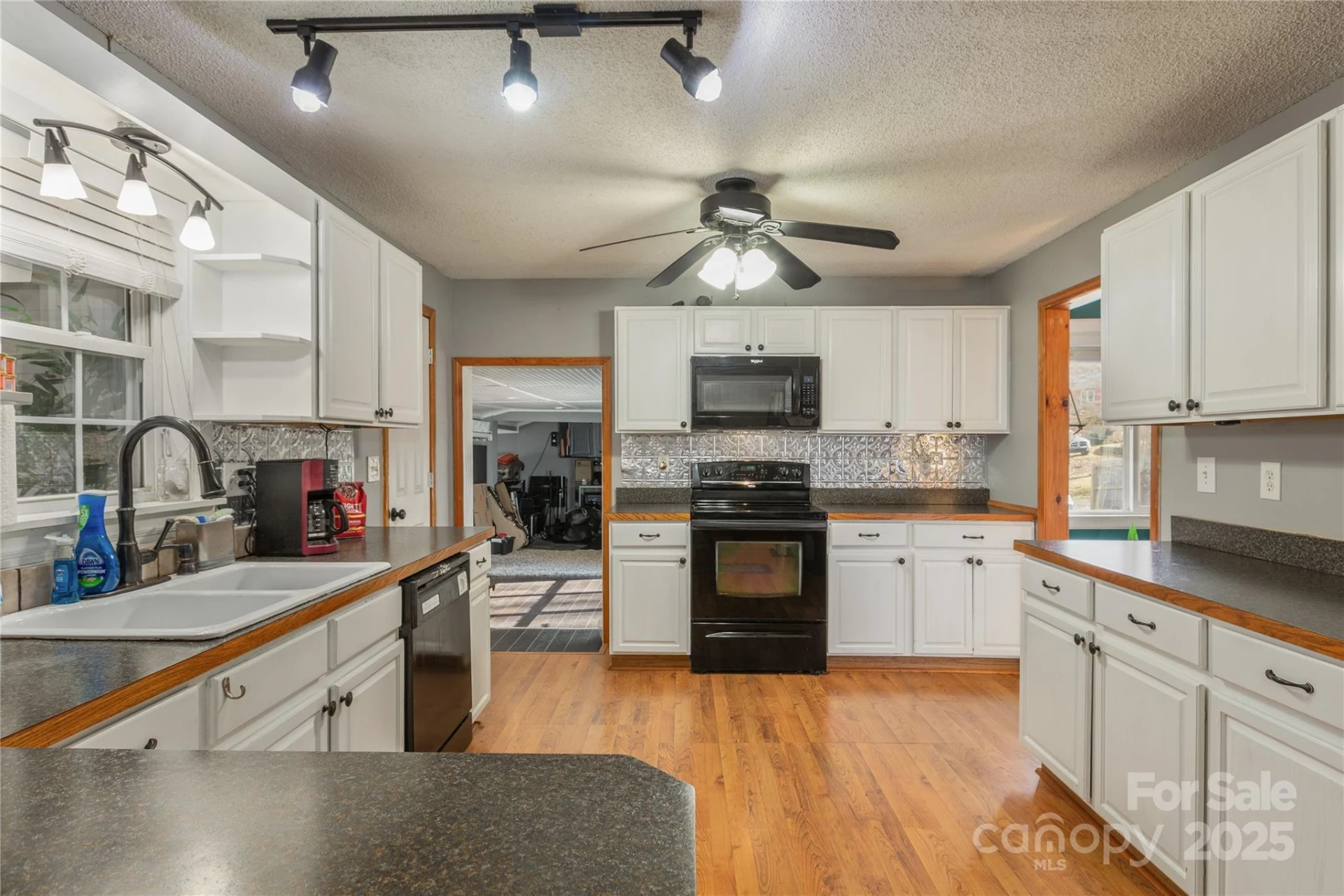 333 Oakview Park Road - Photo 6