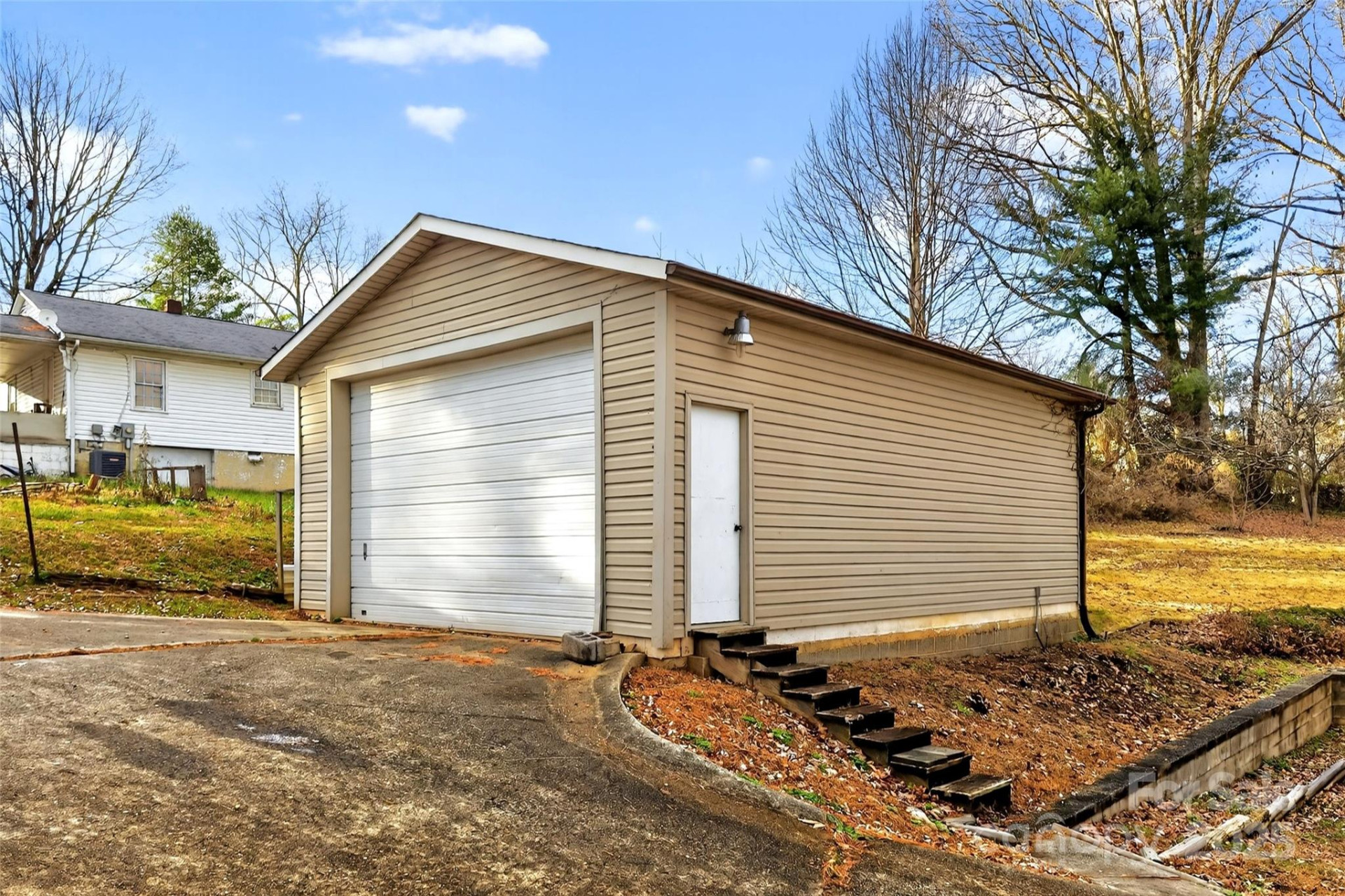 2390 Sugar Hill Road - Photo 30