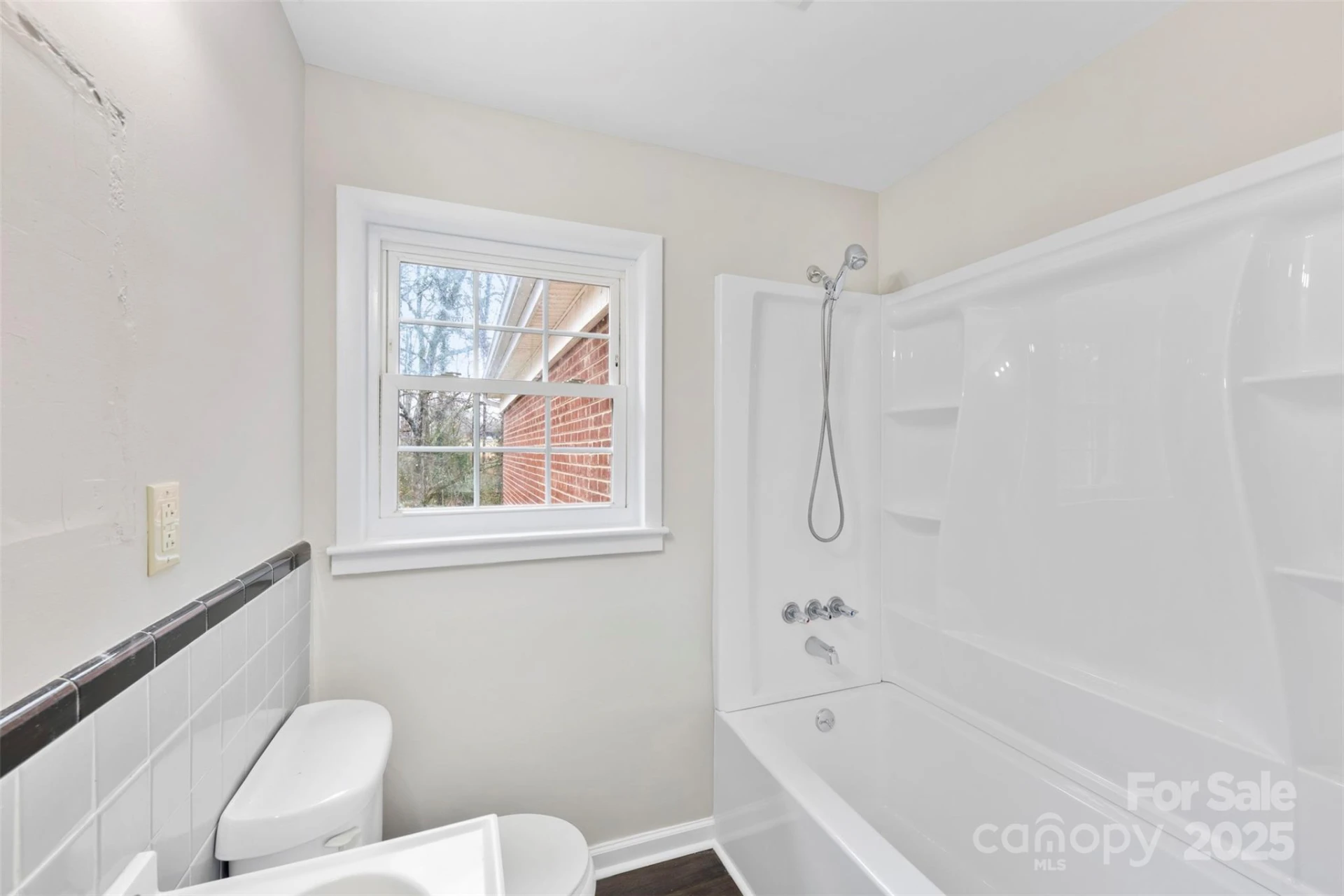746 Vale Street - Photo 11