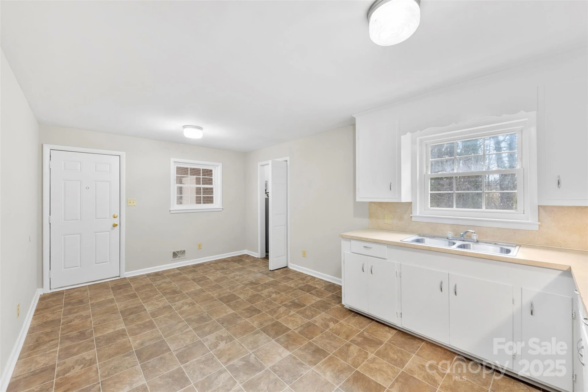 746 Vale Street - Photo 4