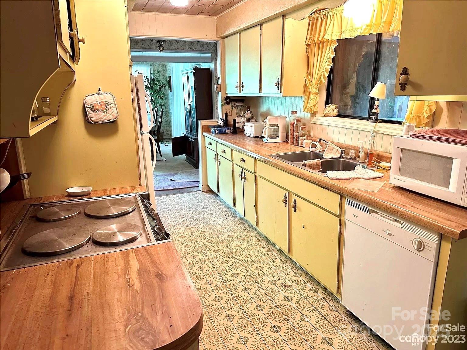 334 Wayah Zooshuga Road - Photo 11