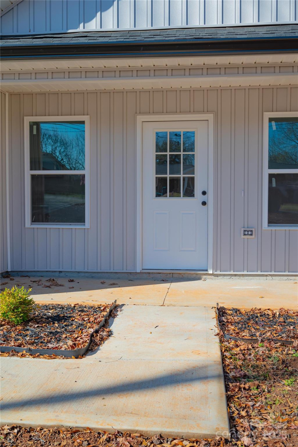 213 Mountain View Street - Photo 3