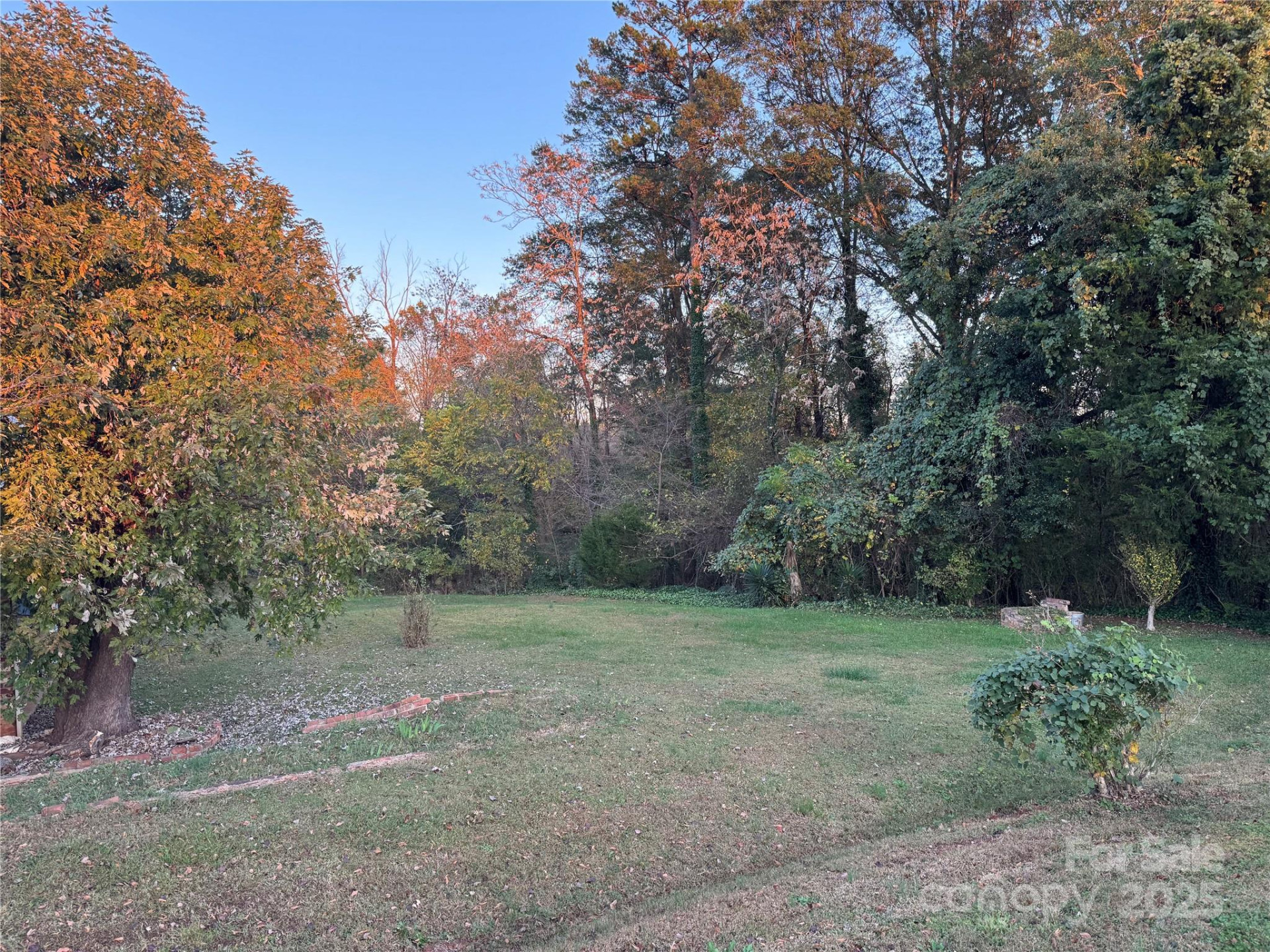 144 St Helena Drive - Photo 7