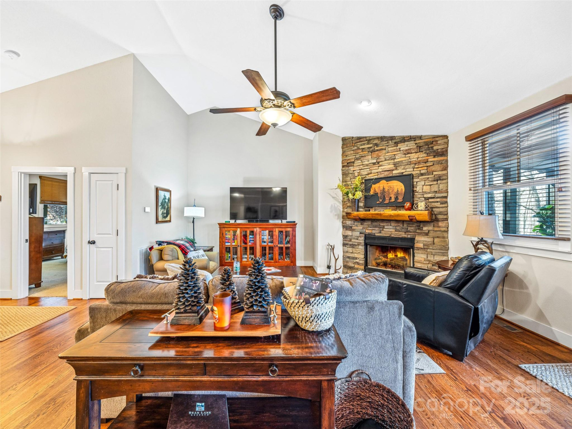 298 Hedgewood Drive - Photo 7