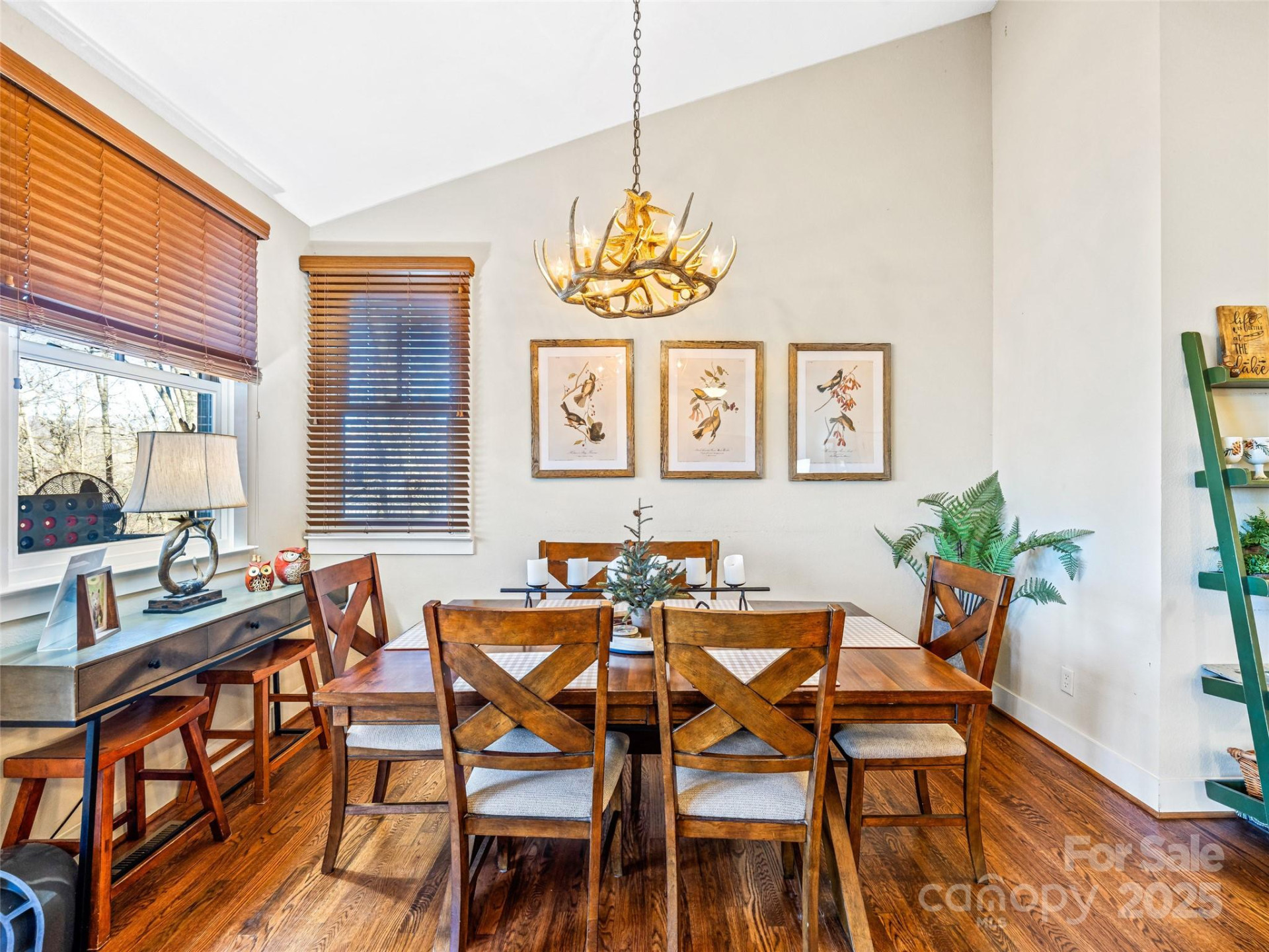 298 Hedgewood Drive - Photo 8