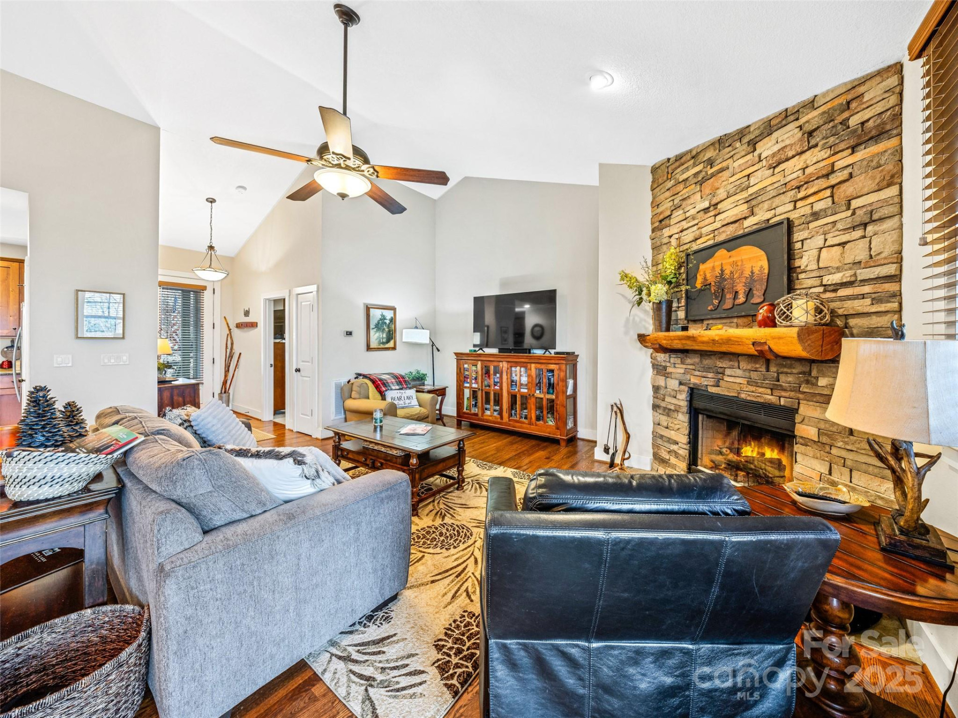 298 Hedgewood Drive - Photo 9