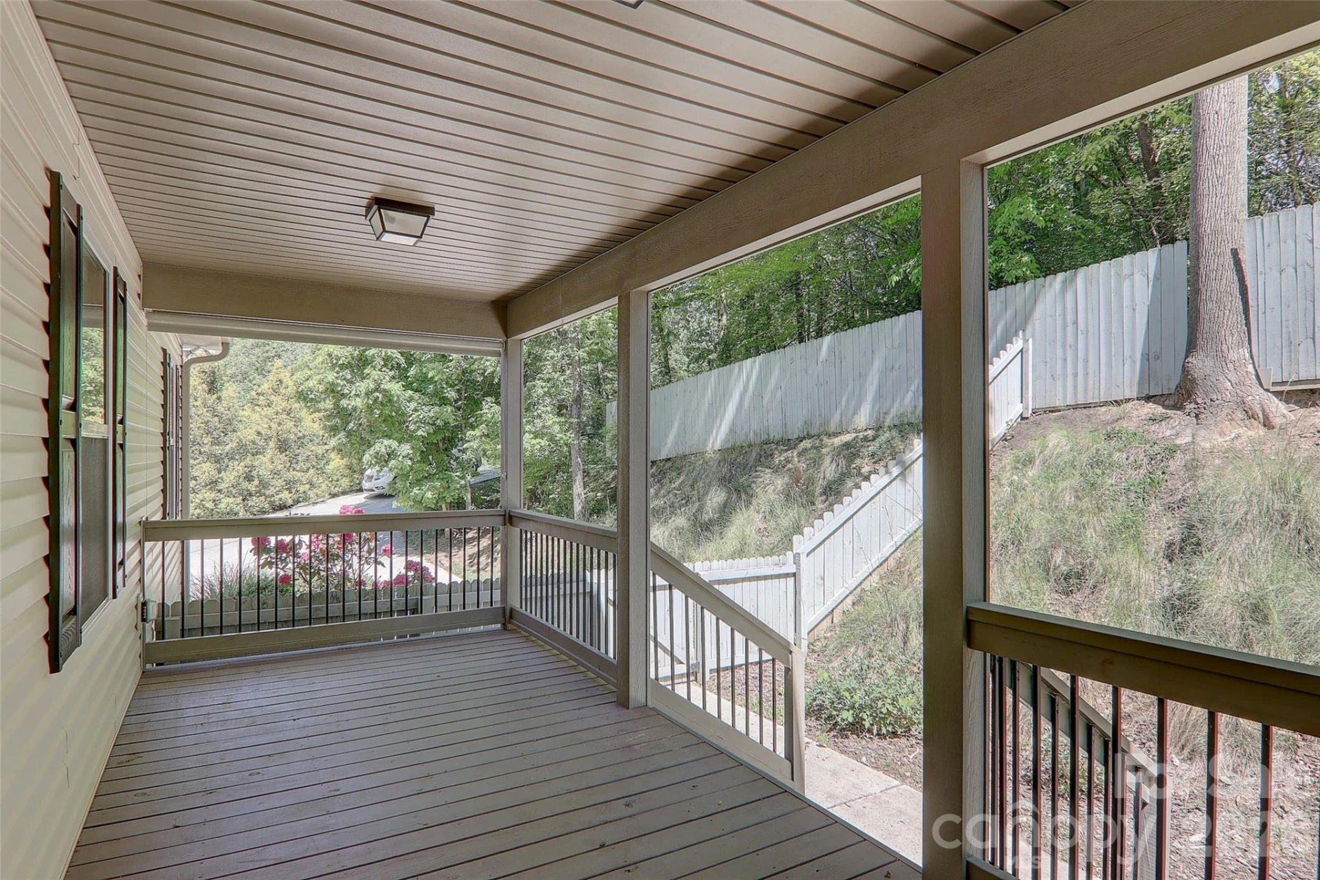 16 Southwood Drive - Photo 4