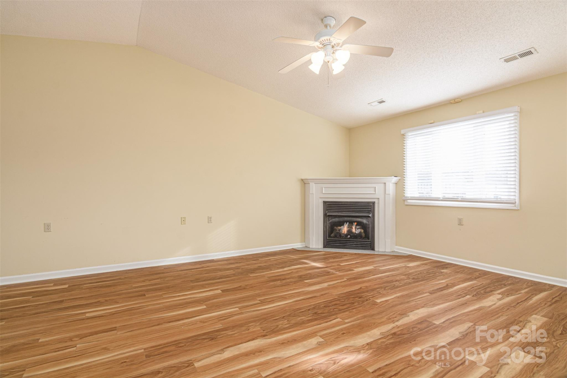 308 Dellford Court - Photo 12
