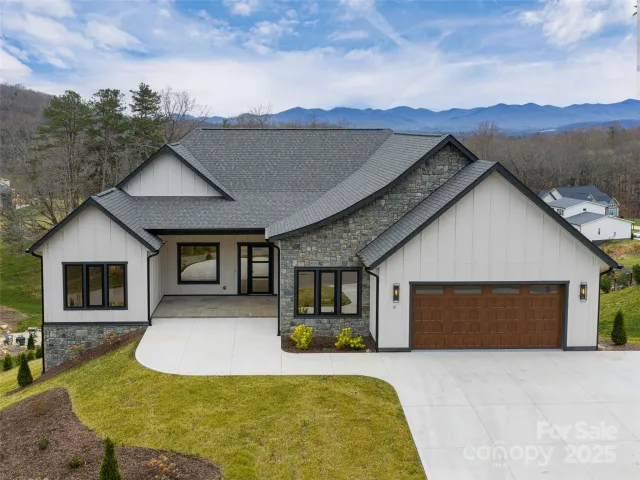 51 Bridgeway Drive
