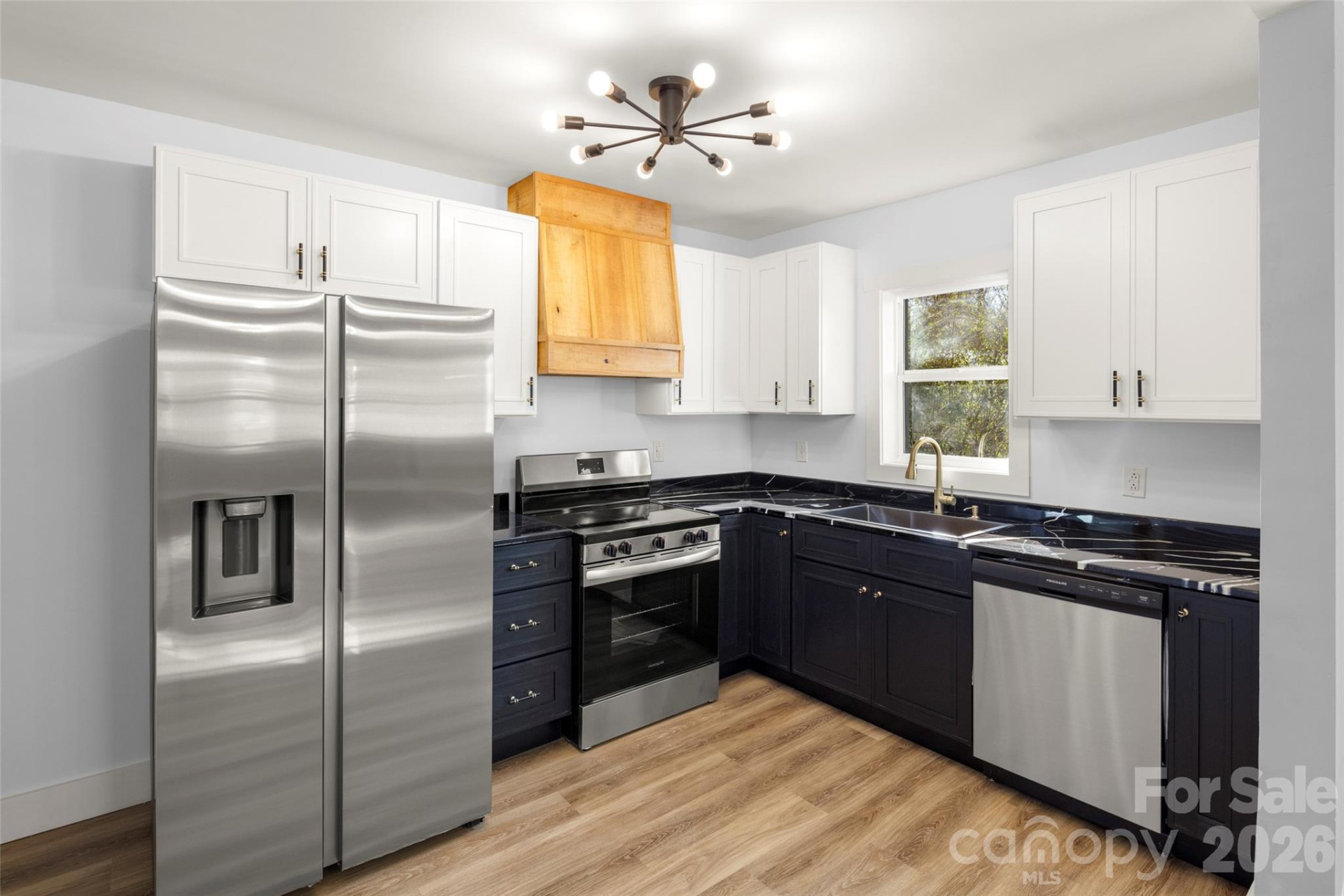 342 Cleghorn Street - Photo 3
