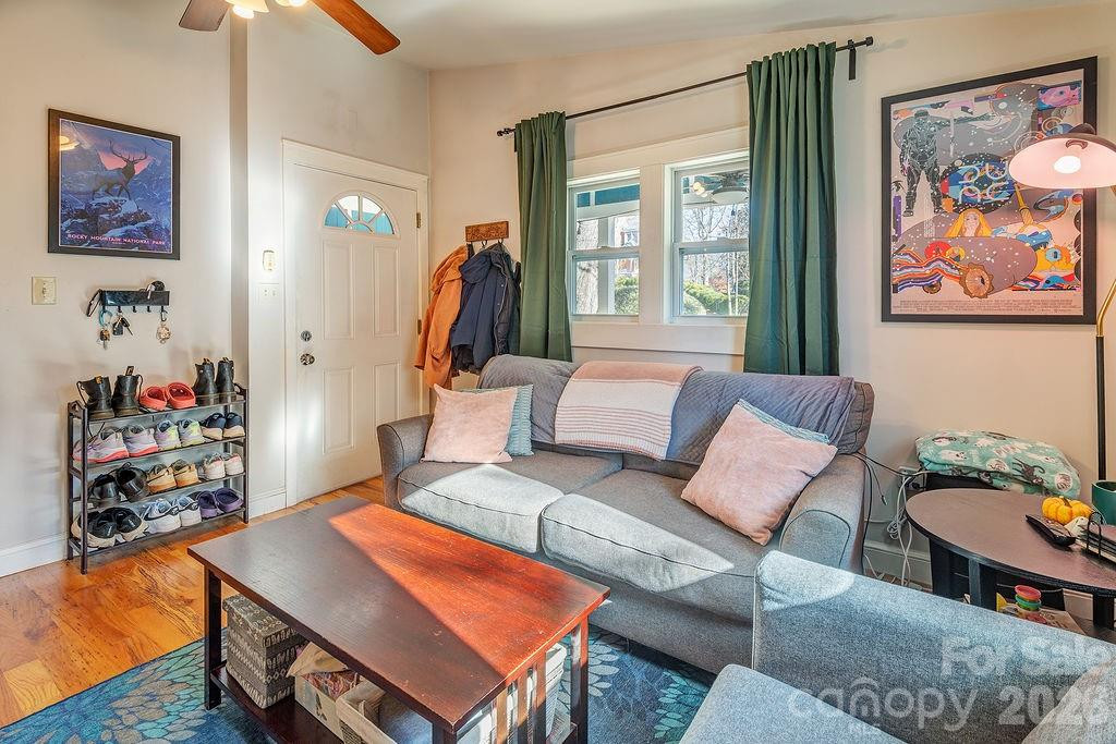 54 Liberty Street - Photo 5