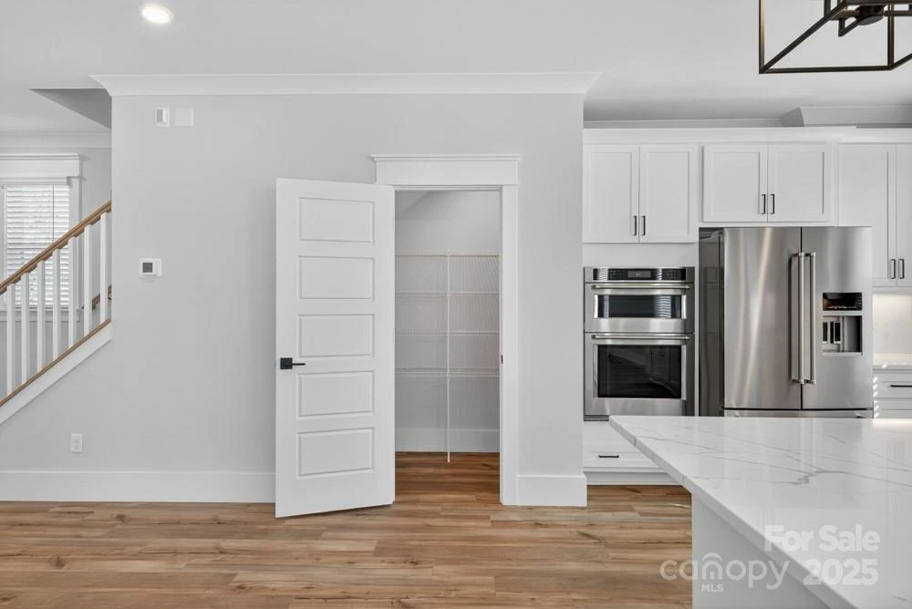 2068 Fordhill Street - Photo 31