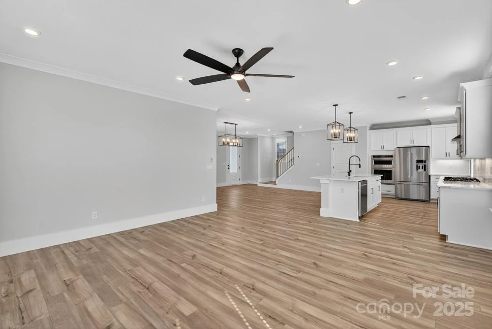 2068 Fordhill Street - Photo 35