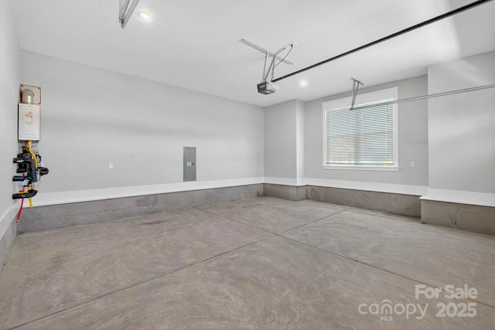 2068 Fordhill Street - Photo 45