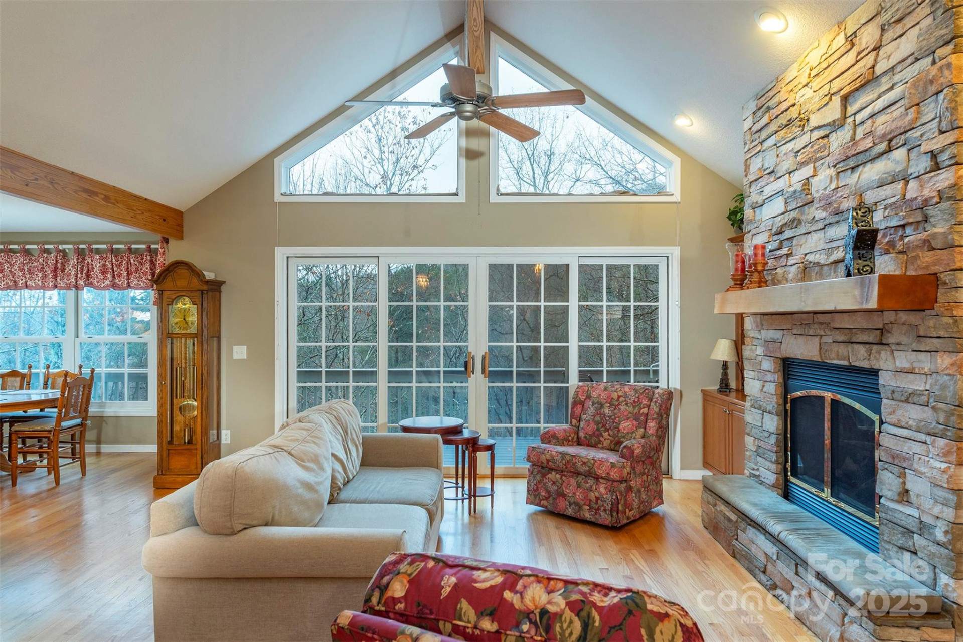 128 Sullivan Lane - Photo 2