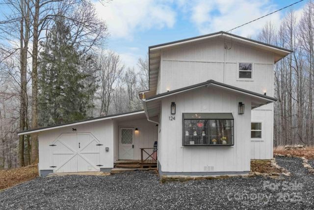 124 Glad Tidings Lane