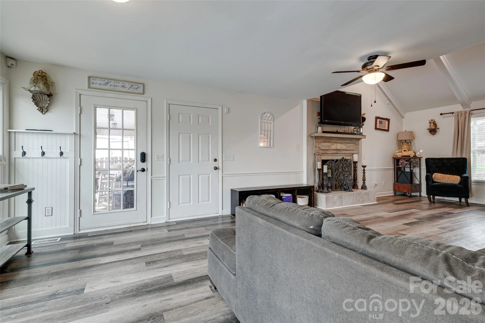1015 Quail Circle - Photo 12