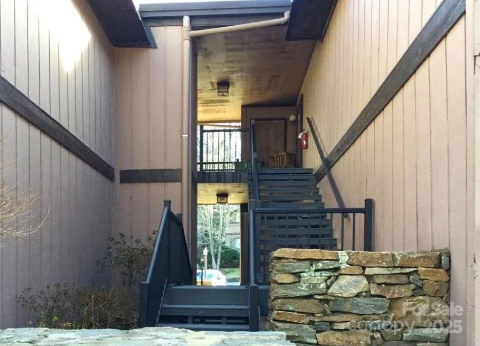 33 Lake Drive #G-8 - Photo 3