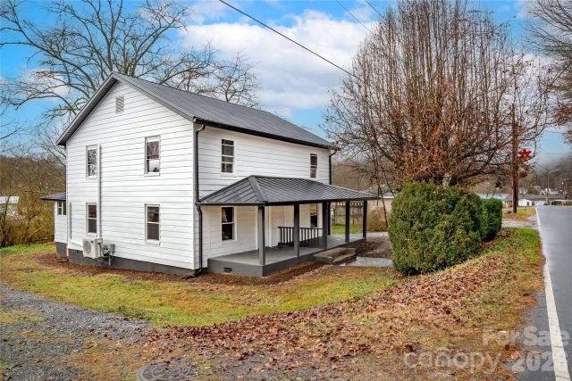576 Pickens Highway, Rosman, NC, 28722